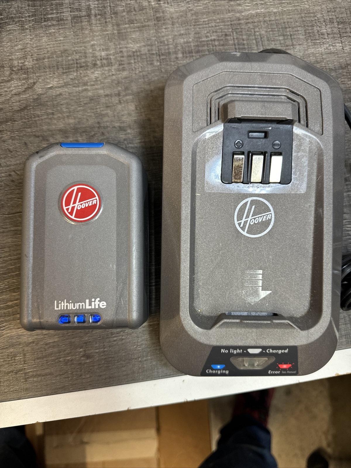 Hoover Charger BH03200 & 20V Lithium Life Battery BH03120 For Vacuum