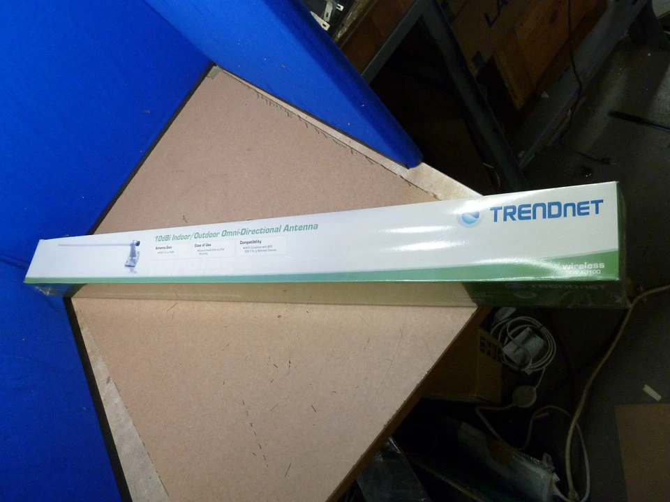 TrendNet TEW-A0100 10 DbI omni-directional Antenna [#10-R] - Image 2 of 4