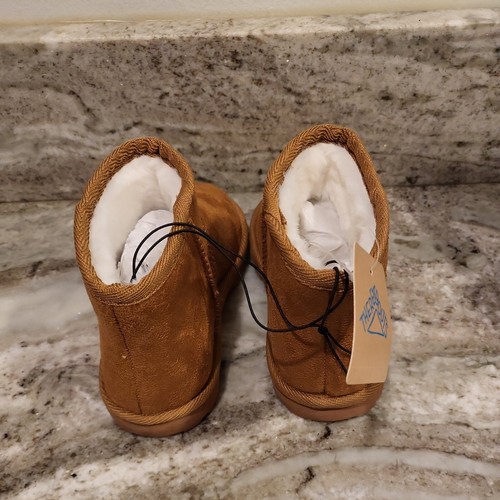 Stivali invernali bambino c'è circa nuovi con etichette taglia 13 bambina - Foto 3 di 4