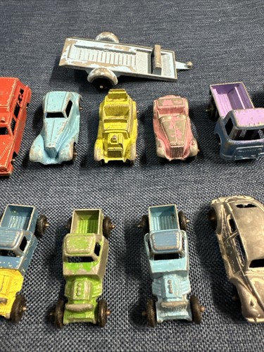 LOT 15 VINTAGE TOY CAR TOOTSIE TOYS - Picture 4 of 9