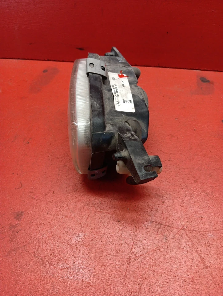 Mercedes-Benz C230 240 320 SLK 2000-2004 conjunto antiniebla derecha 2158200656 Foto 4 de 4