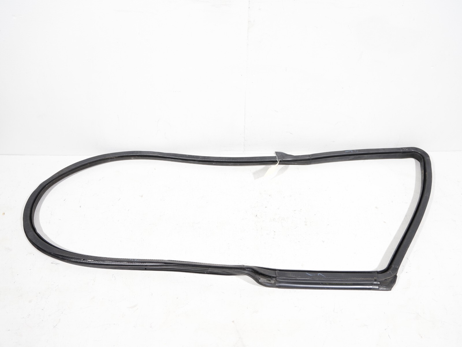 Maserati Levante 2017-2020 Rear Right Outer window scraper seal
