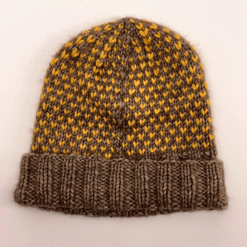 Arrow Heart Yellow Pattern Beige Brown Knit Cuff Hat