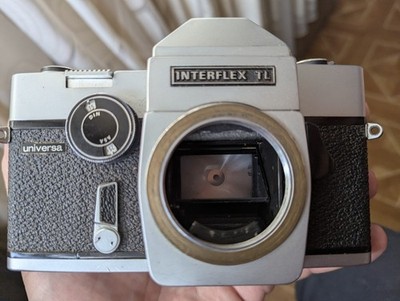 Universa Interflex TL camera gehause body gute zustand !