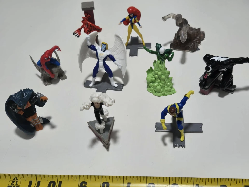 Lote de 10 adornos para pasteles héroes/villanos cómics Marvel Applause de colección de los años 90  Foto 2 de 4