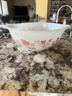 Vintage Pyrex 443 Mixing Bowl Pink Gooseberry 2.5 Qt Cinderella Nesting