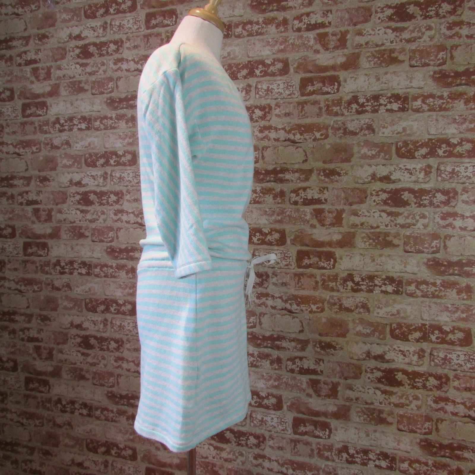 UNDERCOVER Abito Victoria's Secret taglia small pile grigio e verde a righe