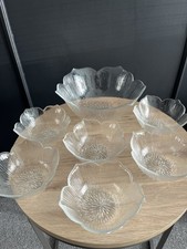 Vintage 1970’s French Arcoroc Caracas (Lotus)  Serving Bowl & 6 Dessert Bowls