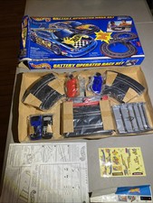 Vintage Hot Wheels Race Set Battery Operated set 2 cars New in box