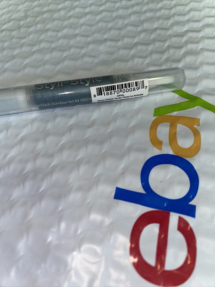 Pluma de sombra STYLI-STYLE ÓPALO DE OJOS SELLADA TAMAÑO COMPLETO descontinuada Foto 4 de 4