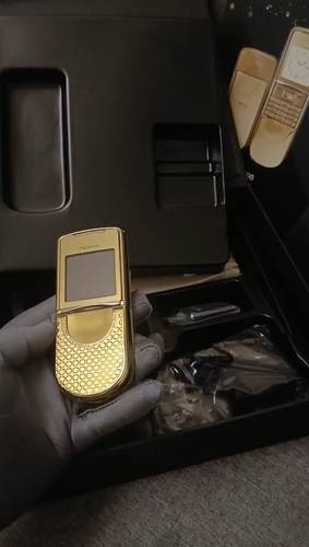 LUXURY Nokia 8800 Sirocco Gold Diamonds Edition 8800d Unlocked 2G GSM Cell Phone - Video 1 van 1