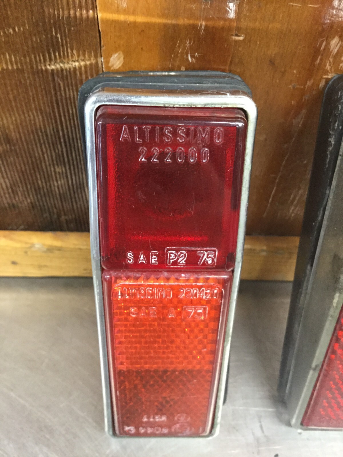 Alfa Romeo Spider GTV & Ferrari • Altissimo Rear Side Marker Set. Used. KAR274