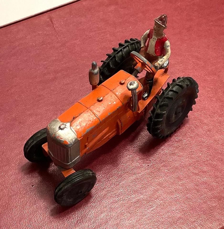 CRESCENT TOYS Inglaterra vintage fundido a presión #1805 tractor agrícola naranja 1950 escala 54 mm Foto 2 de 4