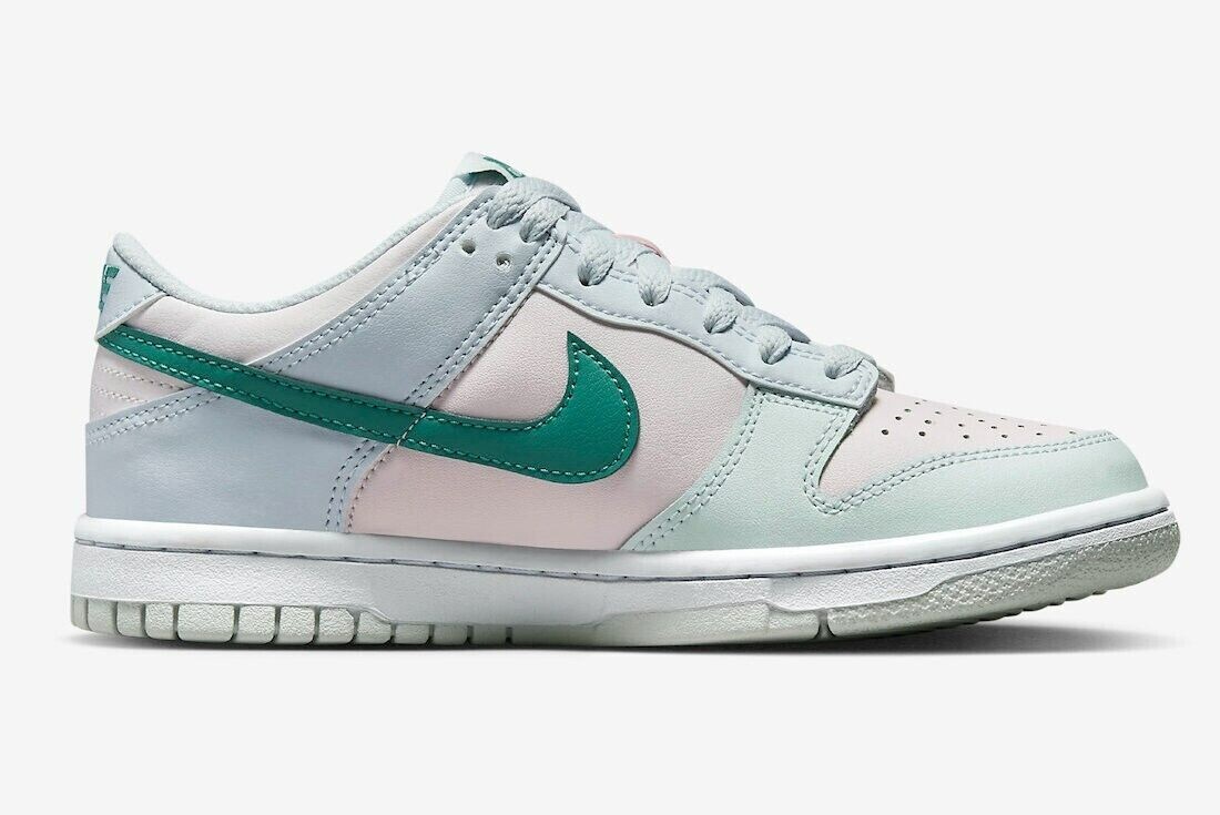 Nike Dunk Low (GS) Size 4Y Football Grey/Mineral Teal FD1232