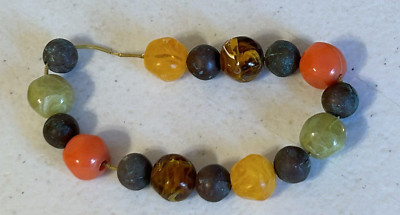 Vintage bead bracelet Colloid? Lucite?  hard plastic old