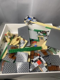 LEGO Harry Potter Hogwarts Building Game Set 3862  Retired Parts No Directions