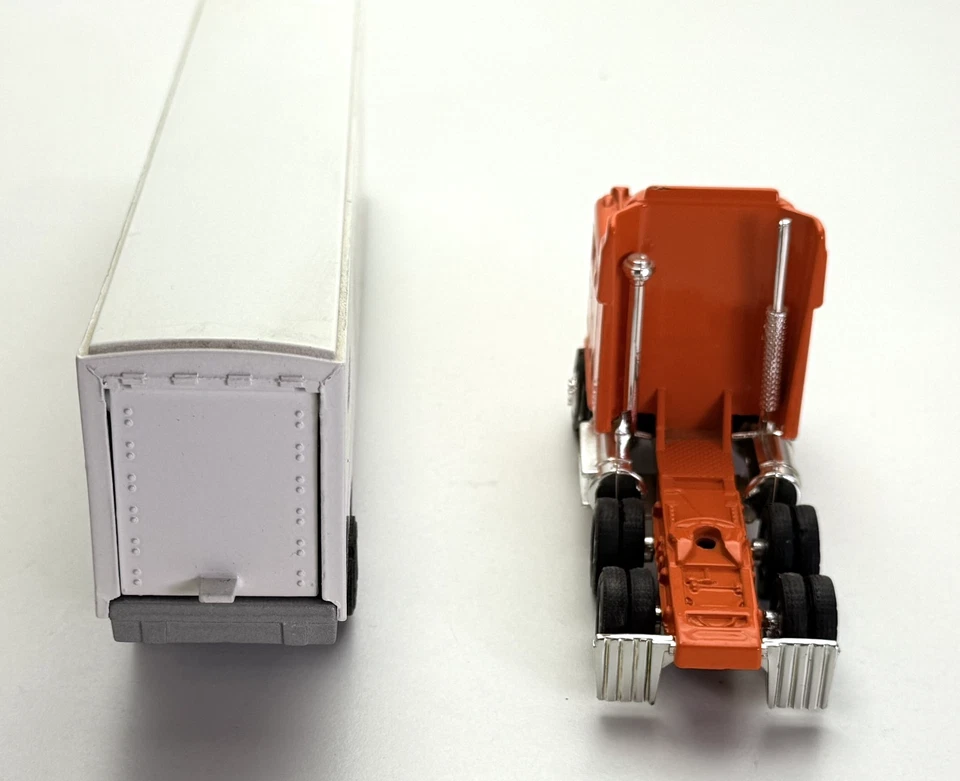 ERTL - Kenworth COE Tractor and Trailer - Victor Recreation Products - 1:64 - Image 3 of 4