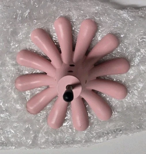 Sistema de cable de arte de flores rosa Pottery Barn Kids PBK obra de arte exhibición de fotos Foto 3 de 4