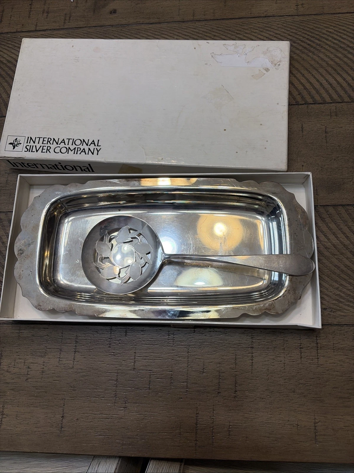 Vtg International Silver Co. Orig Rogers Tomato Slotted Spoon & Tray Set