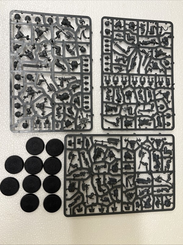 Khorne Berserkers Warhammer 40k Miniatures, Pack of 10 New On Sprue