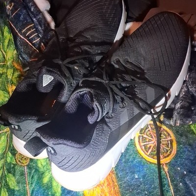 adidas Men s Black/White Low Top Lace-Up Athletic Sneaker Sneakers
