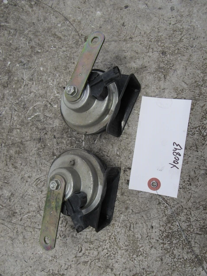2002 2008 Mini Cooper front high low note pitch tone horn set OEM — 第 3/4 张图片