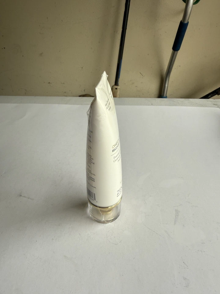 Zenmed Omegaceramida + Crema Hidratante Recuperación Antienvejecimiento Hidratante 2.37oz/70ml Foto 2 de 4