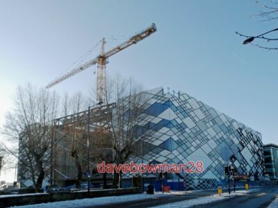 FOTO DAS DIAMANTENGEBÄUDE IM BAU NEUE INGENIEURANLAGE FÜR DIE