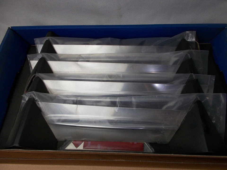 Putco 402505 Stainless Design Pillar Post Cover Set Fits Chrysler 300C 2005-2007 — 第 2/4 张图片