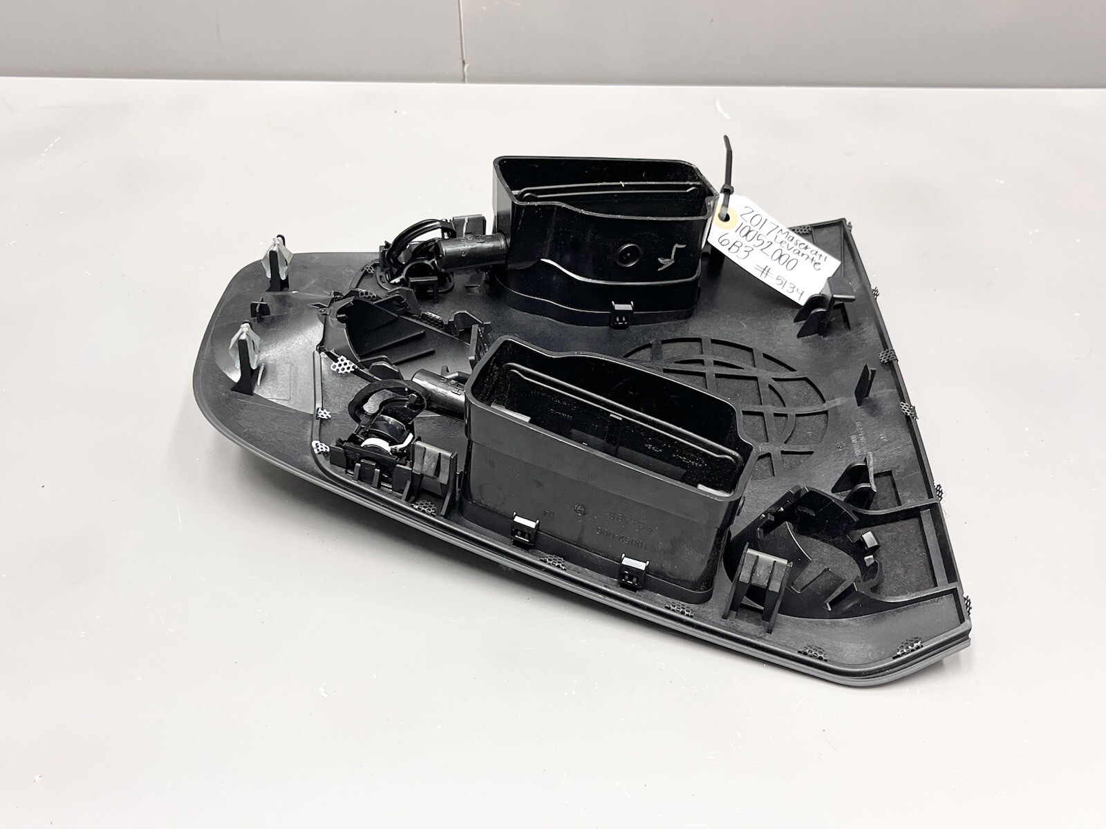 ⭐️2017-2020 MASERATI LEVANTE CENTER DASH TOP TRIM PANEL SPEAKER COVER BEZEL OEM