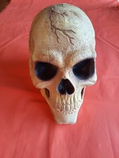 HALLOWEEN Scarey Lifelike Skull Table Decoration Full Size Rugged Rubber
