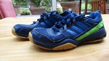 ADIDAS - Turnschuhe zum Schnüren, blau mit grünem Streifen Gr. 34