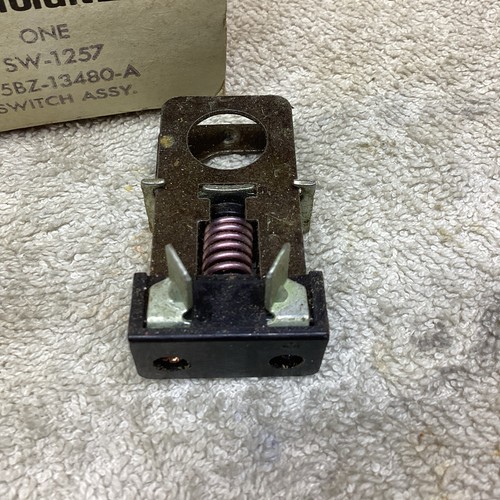 NOS 1975 1976 1977 Ford Maverick Brake Light Stop Lamp Switch D5BZ-13480- A - Picture 4 of 10