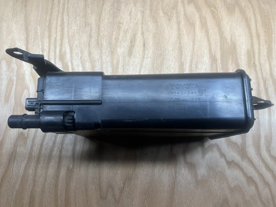 Bote de vapor para Toyota Sienna 11-16 77740-08070 Foto 2 de 4