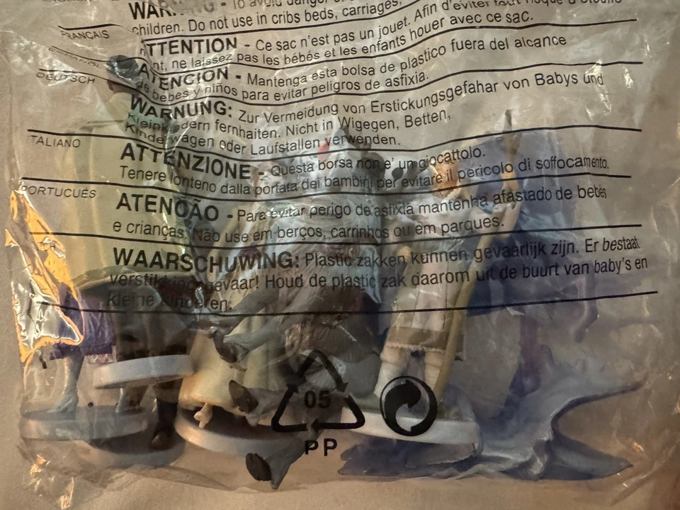 Lote de más de 2 libras de juguetes Disney Pixar - Frozen, Tarzán, Walt Disney 50th y más! Foto 3 de 4