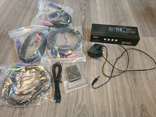 4K HDMI KVM Switch 4 PC 4 Port KVM for 4 PC Sharing Dual Monitors and USB 2.0