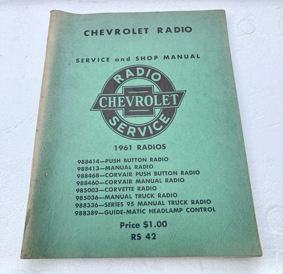 SERVIÇO DE RÁDIO CHEVROLET VINTAGE 1961 e MANUAL DE LOJA CORVETTE CORVAIR SOBERBO! - Imagem 2 de 4