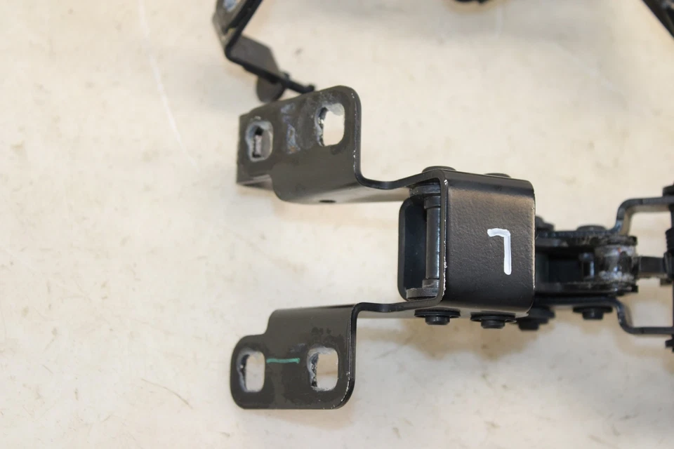 Nissan 370z 2010-2020 convertible juego de bisagras superiores OEM MW17 Foto 3 de 4