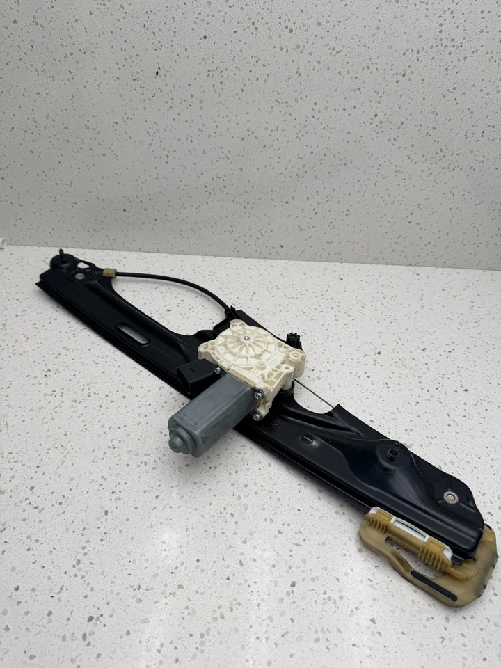 2013 - 2017 BMW X3 F25, Window Regulator - Rear Left -  7322747 OEM B410-5 Foto 2 de 4