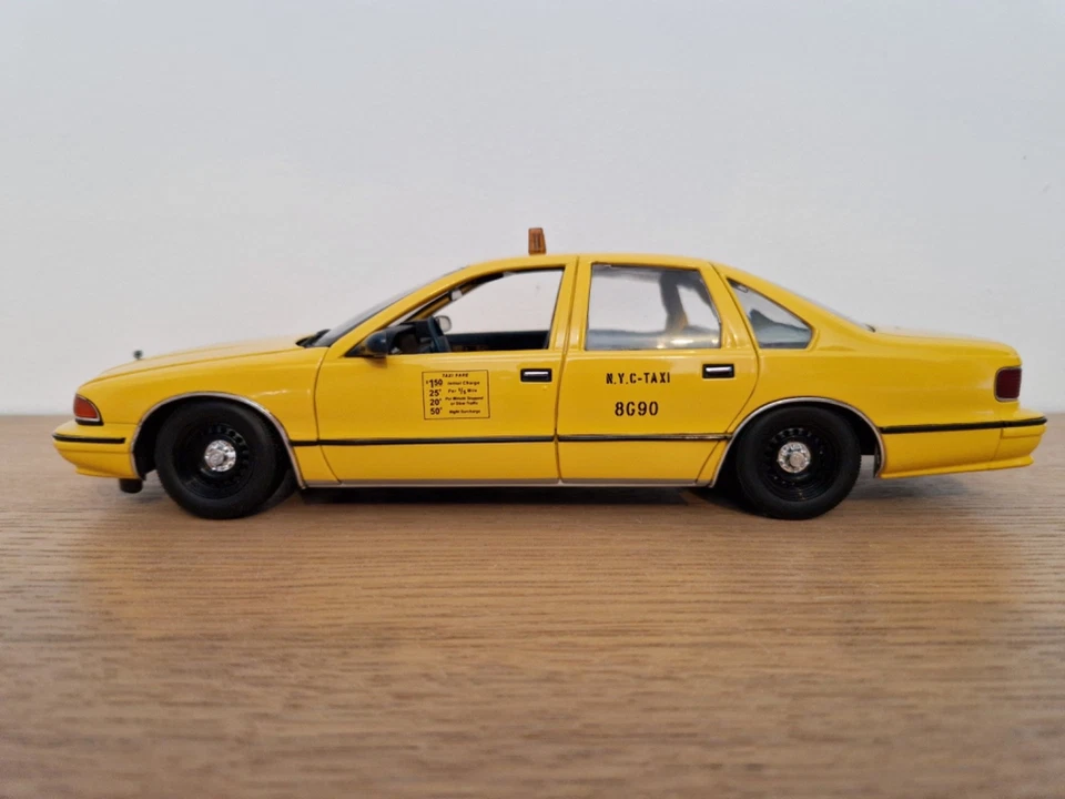 █▓▒ ★ 1/18 CHEVROLET CAPRICE " TAXI NEW YORK " - 1996 - UT MODELS 180142095 ★▒▓█ - Photo 3/4