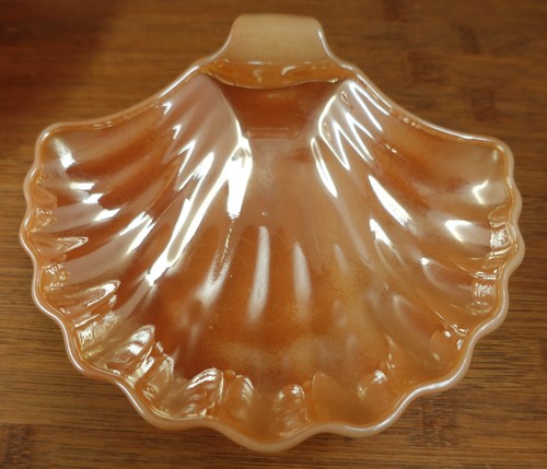 4 Fire King Peach Lustre Vintage Clam Shell Dishes - Picture 9 of 16