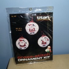 VTG TITAN NEEDLECRAFT CROSS-STITCH ORNAMENT KIT SANTA CLAUS SET OF THREE MIP 487