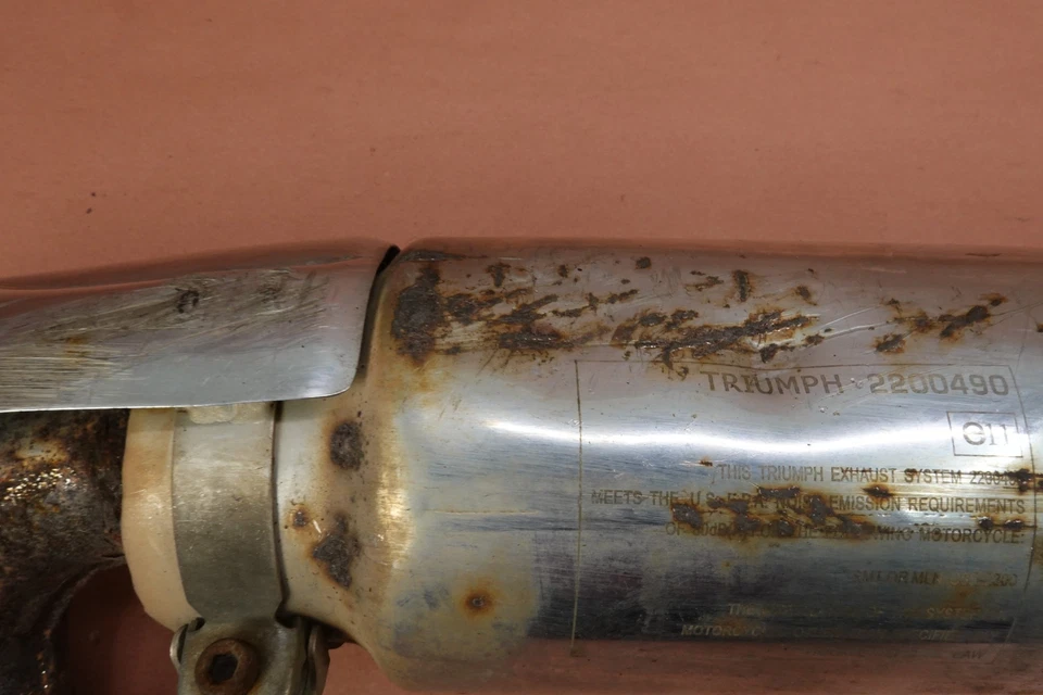Silenciador silenciador escape izquierdo Triumph Rocket III 2013 07-17 TOURING Foto 4 de 4
