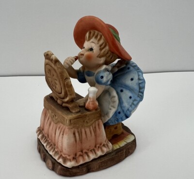Lefton Nursery Rhyme Vintage Figurine ~ Little Girl Doing Makeup on Vanity