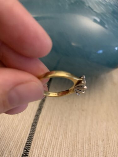 18 Carat Yellow Gold Princess Cut Diamond Engagement Ring - Picture 7 of 9