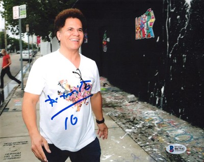 ROMERO BRITTO SIGNED AUTOGRAPHED 8x10 PHOTO NEO POP ART PAINTER RARE BECKETT BAS