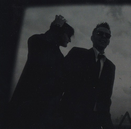 Interpol - Turn On The Bright Lights (CD, Album) (Near Mint (NM or M-)) - 236715 - Bild 5 von 5