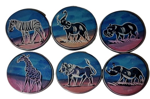 Juego de seis posavasos africanos Twilight Safari tallados a mano con soporte - Imagen 6 de 9