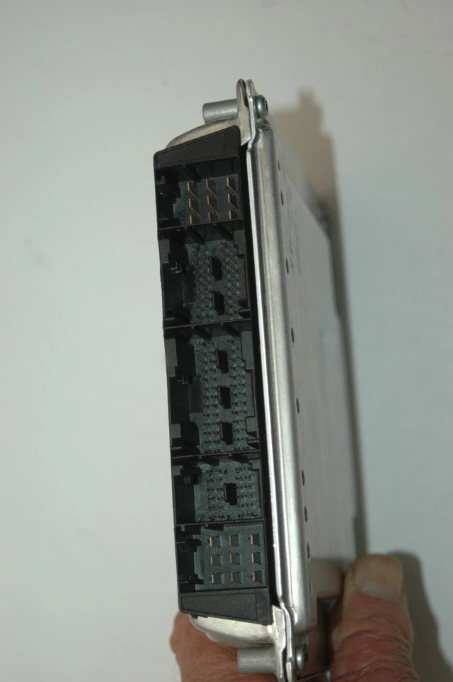 Land Rover Range Rover HSE 2004 unidad de control del motor ECU OEM 0261207715 Bosch Foto 3 de 4