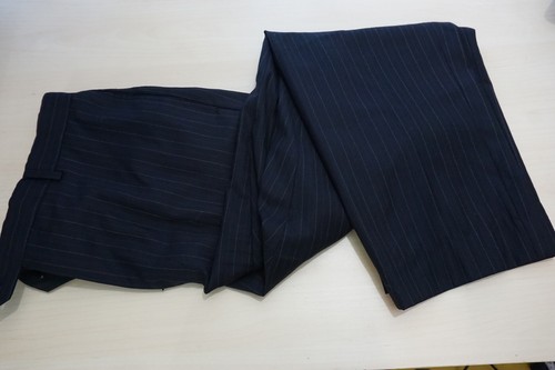 Saks Fifth Avenue Navy Blue Striped Loro Piana S130s Wool 2 PC Suit Sz 42L - Picture 11 of 12